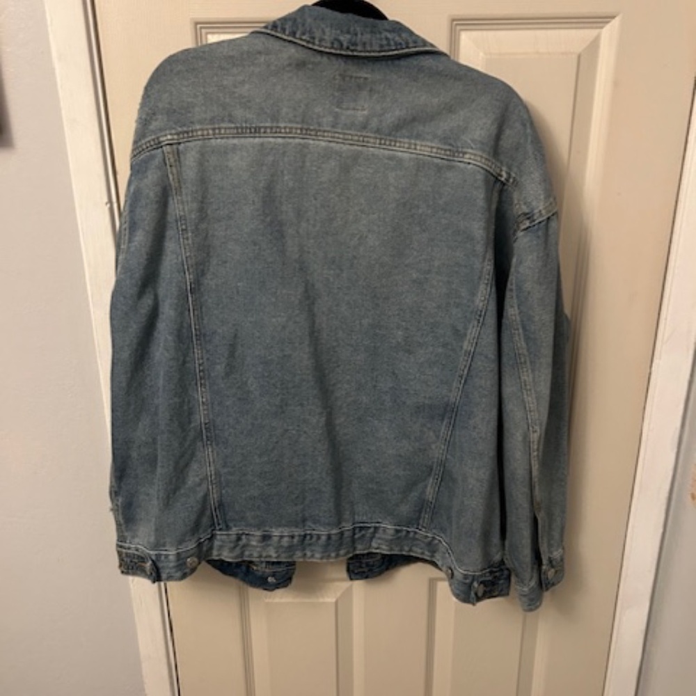 Jean Jacket Distressed - Picture 3 of 3
